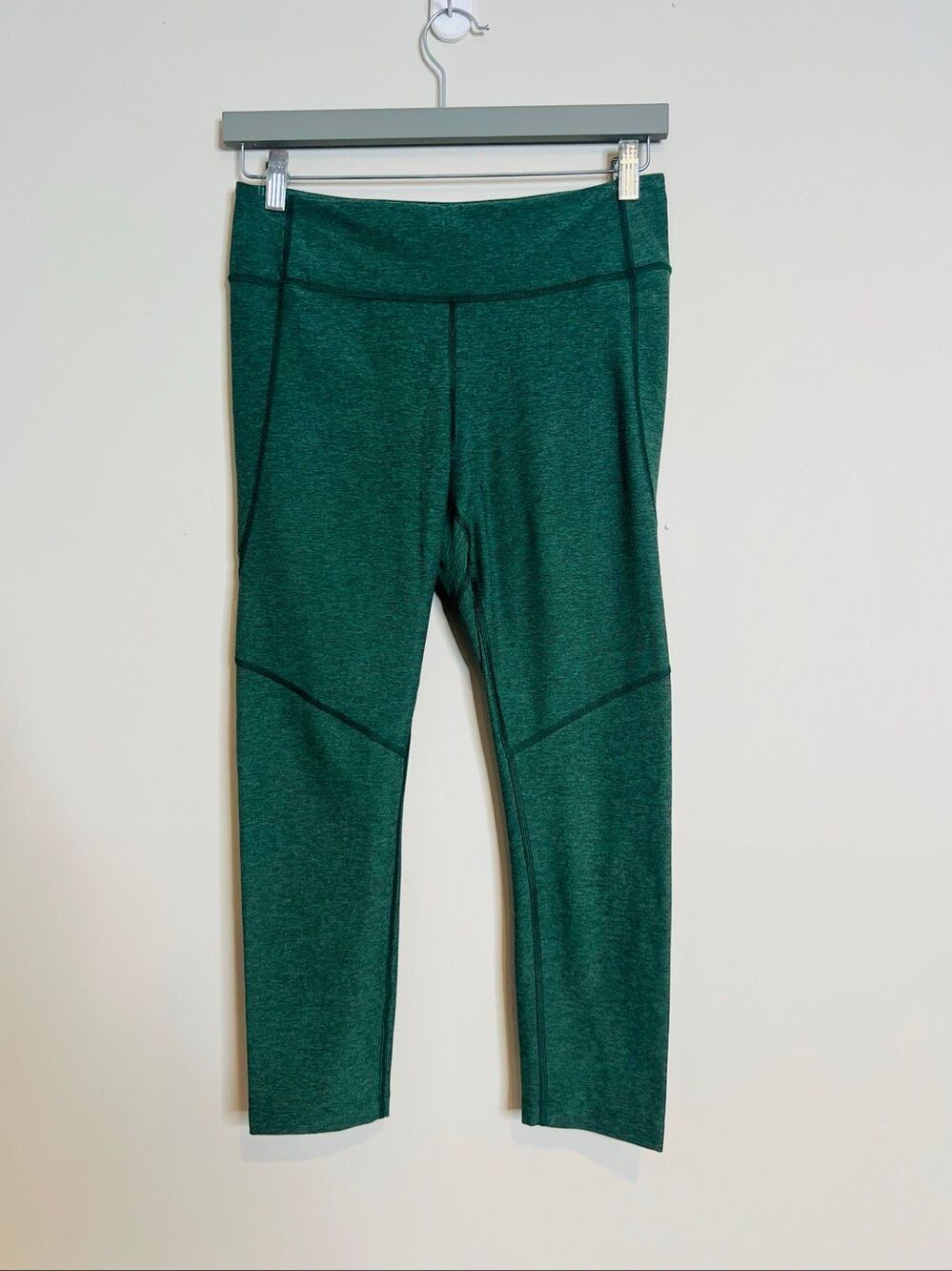 Outdoor Voices Heather Green Leggings Exercise Pants Stretch 7/8 length Size L